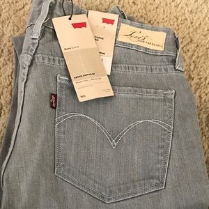 Levi's Demi curve jeans
